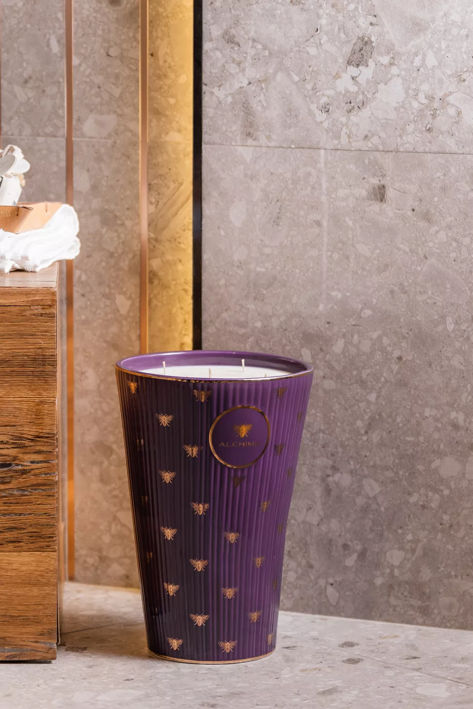 Alchimie L'Abeille Pourpree Candle