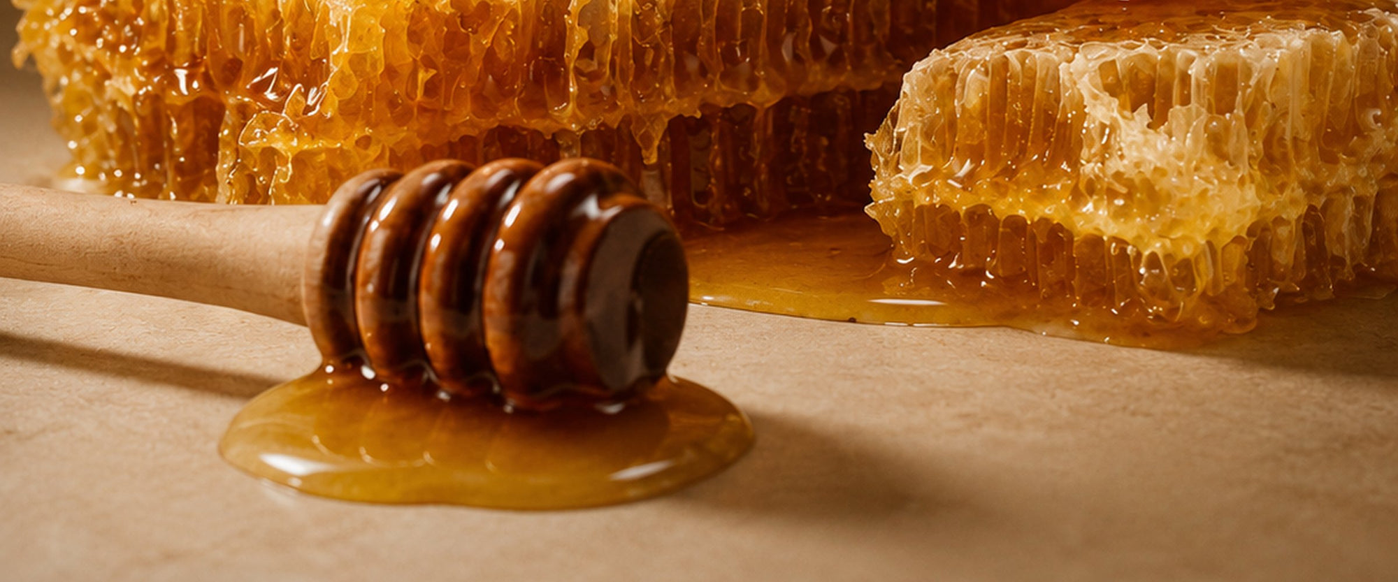 Honeycomb and raw honey